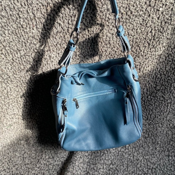Handbags - Elegant Blue Leather Shoulder Bag